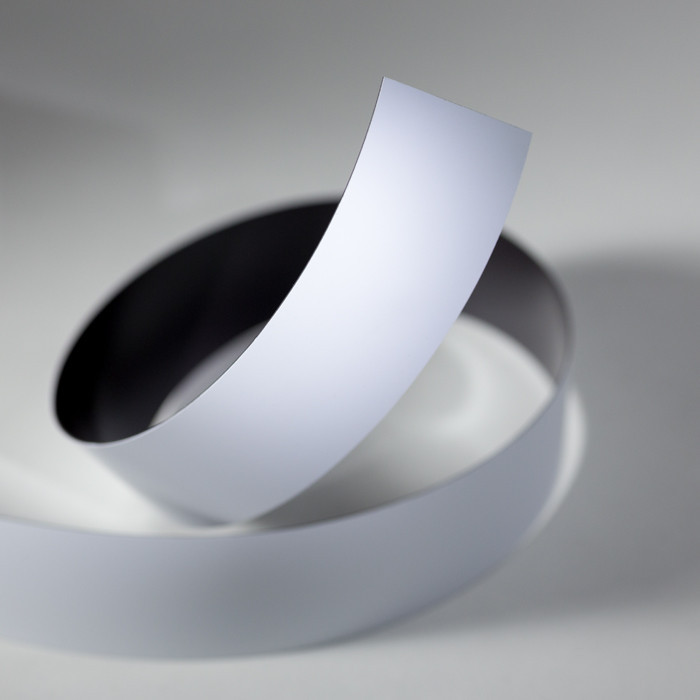Magnetic band 40x0,6 mm white