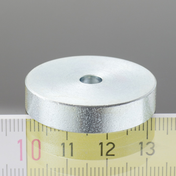 Magnetic lens / pot magnet dia. 32, height 7 mm, inner hole for countersunk-head bolt dia. 5,4