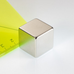 Neodymium magnet prism 20x20x20 N 80 °C, VMM4-N35