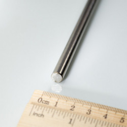 Stainless steel 1.4301 – poles with the diameter of 8 mm, length 1 m.