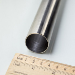 Stainless steel tube with the diameter of 32 x 1 mm, seamless, length 1 m - 1.4404