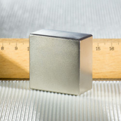 Neodymium magnet prism 40x40x20 N 80 °C, VMM7-N42